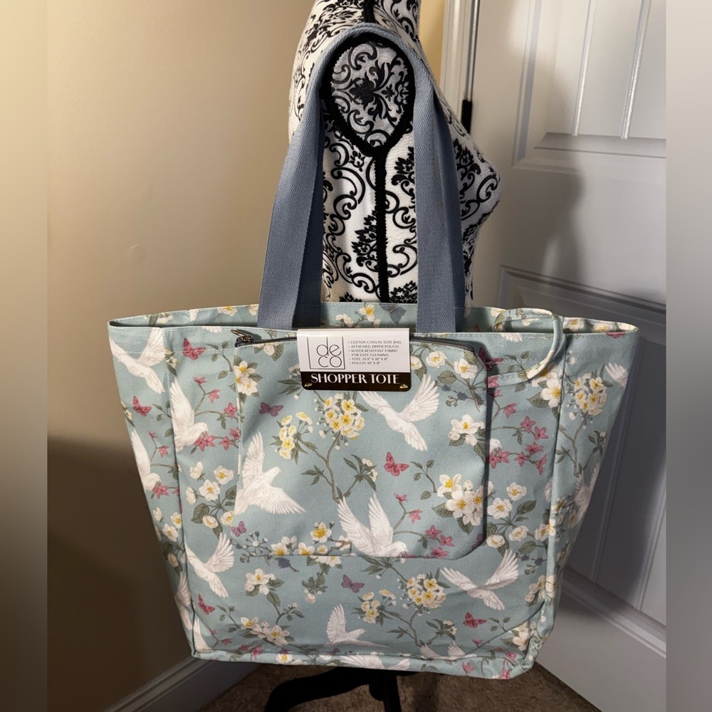 Shopper Tote Bag in Light Blue Floral with Dove Print w/Attached Pouch NWT